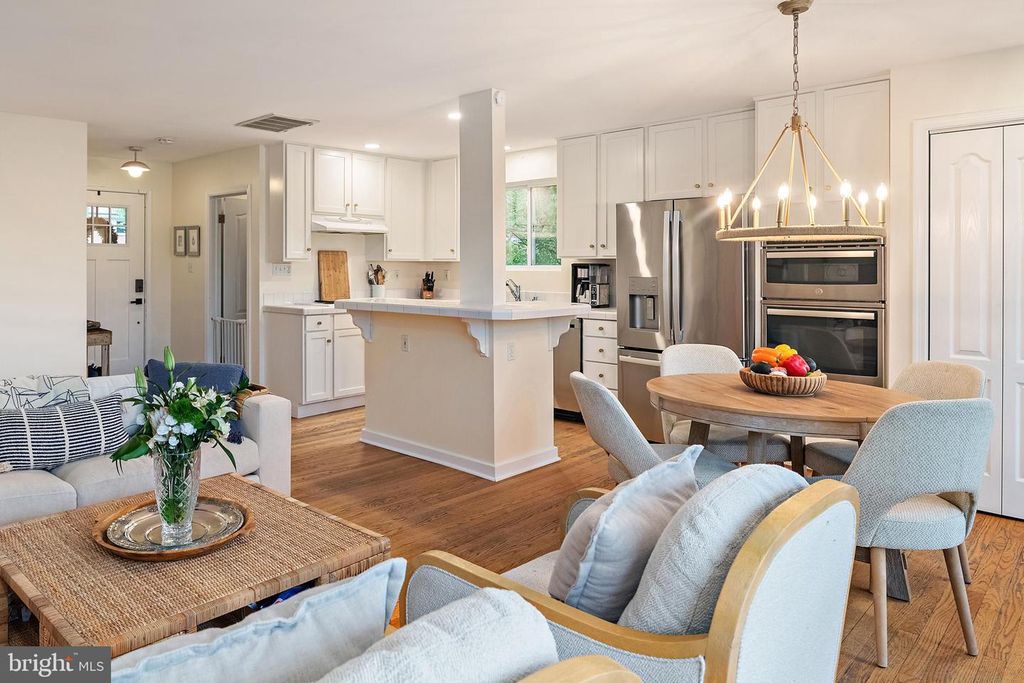Image 25 of property listing at 1210 SEVERNVIEW DR, Crownsville, MD 21032