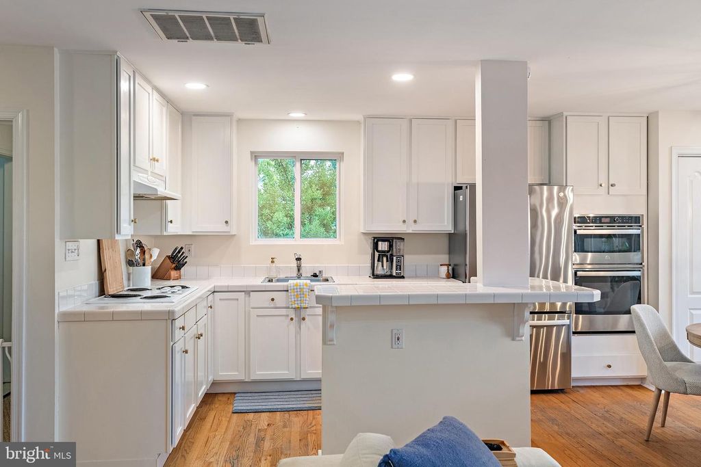 Image 29 of property listing at 1210 SEVERNVIEW DR, Crownsville, MD 21032