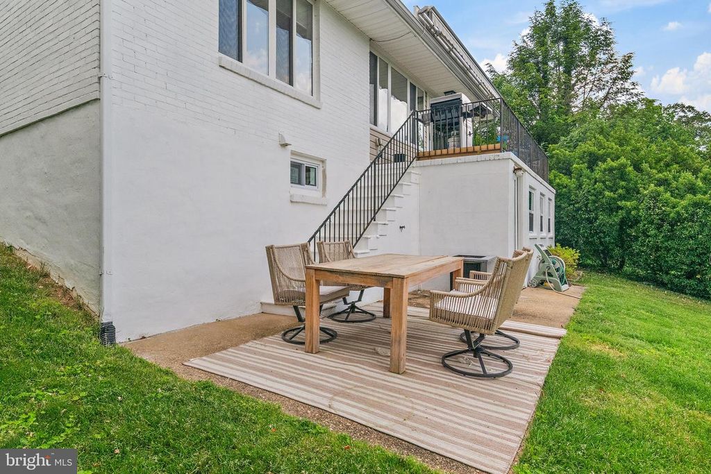Image 86 of property listing at 1210 SEVERNVIEW DR, Crownsville, MD 21032