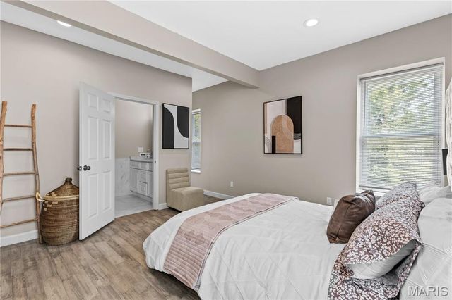 4648 S Compton Avenue, St Louis, MO 63111