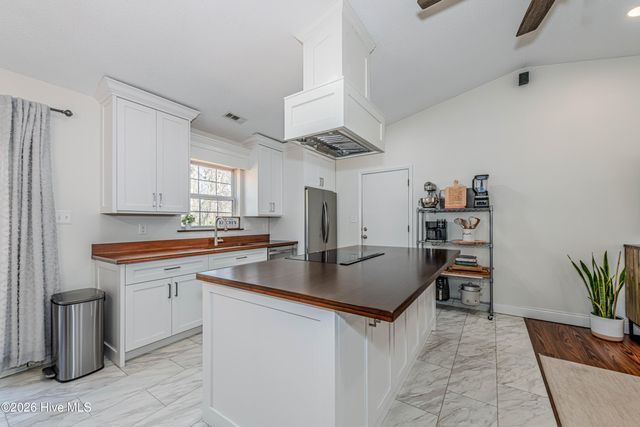 603 Fillmore Court, Jacksonville, NC 28540