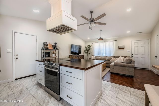 603 Fillmore Court, Jacksonville, NC 28540