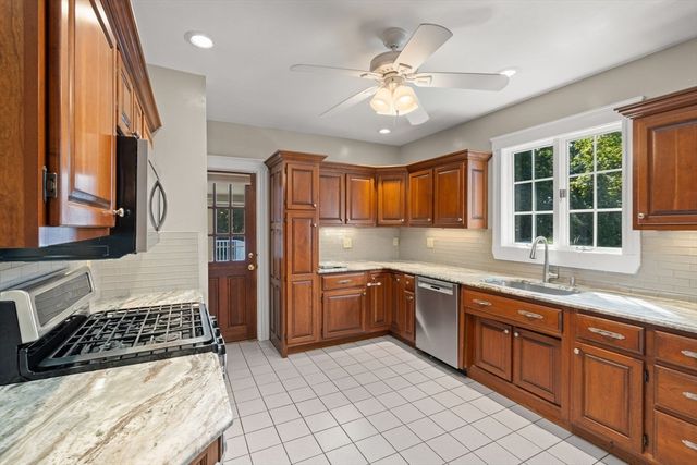 9 Coolidge Ave., Haverhill, MA 01832