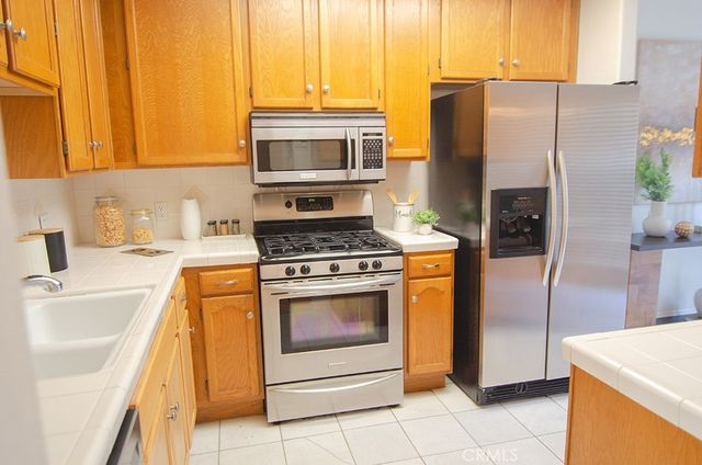 240 S Mentor 2, Pasadena, CA 91106