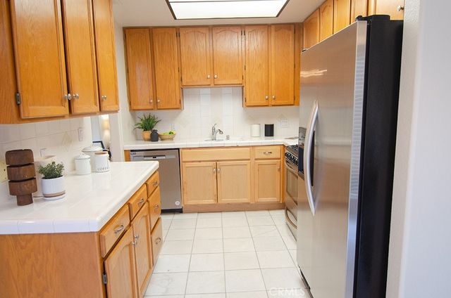 240 S Mentor 2, Pasadena, CA 91106