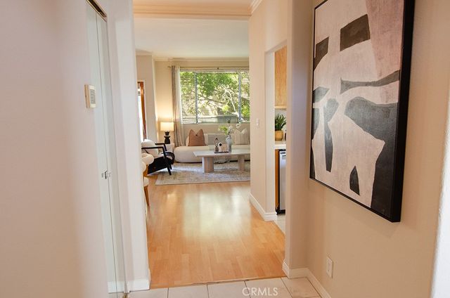 240 S Mentor 2, Pasadena, CA 91106