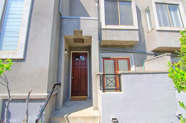 240 S Mentor 2, Pasadena, CA 91106