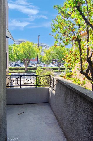 240 S Mentor 2, Pasadena, CA 91106