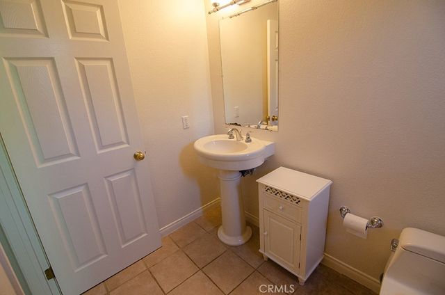 240 S Mentor 2, Pasadena, CA 91106