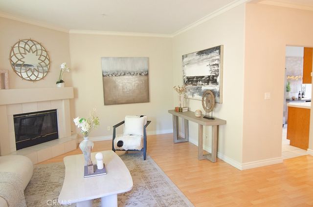 240 S Mentor 2, Pasadena, CA 91106