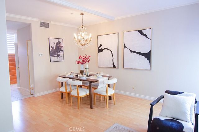 240 S Mentor 2, Pasadena, CA 91106