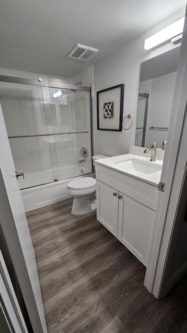 120 NW 70TH Street NW 1040, Boca Raton, FL 33487