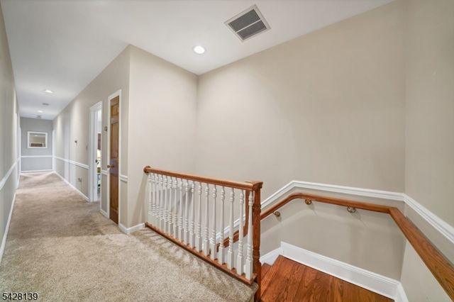 8 Chestnut St, Washington Twp., NJ 07853