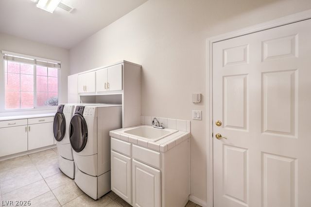 7546 Gossamer Wind Street, Las Vegas, NV 89139