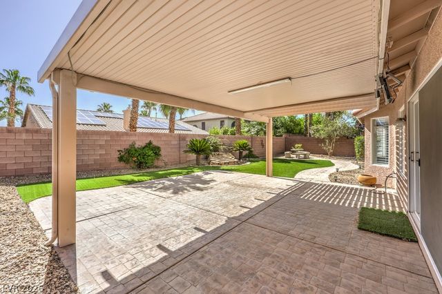 7546 Gossamer Wind Street, Las Vegas, NV 89139
