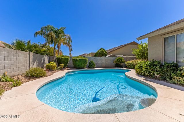 6998 W Muriel Drive, Glendale, AZ 85308