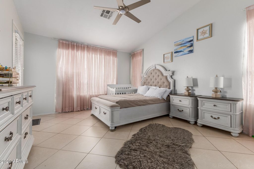 Image 16 of property listing at 6998 W Muriel Drive, Glendale, AZ 85308