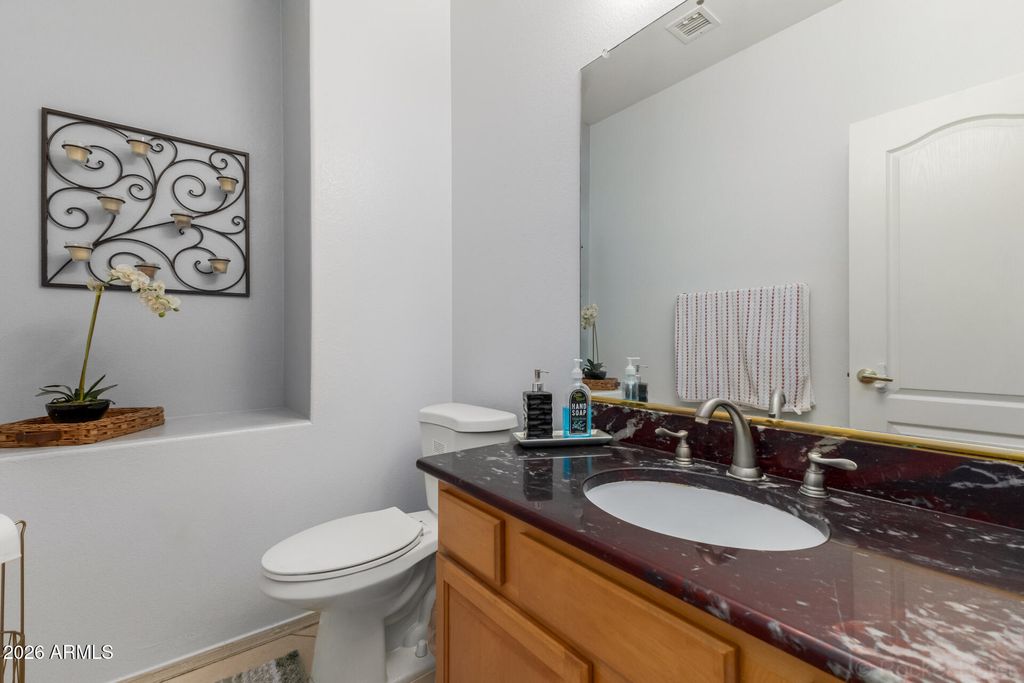 Image 25 of property listing at 6998 W Muriel Drive, Glendale, AZ 85308