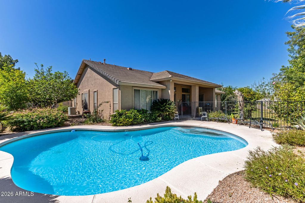 Image 28 of property listing at 6998 W Muriel Drive, Glendale, AZ 85308