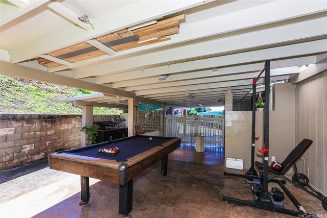 2374 Ahaiki Street, Pearl City, HI 96782