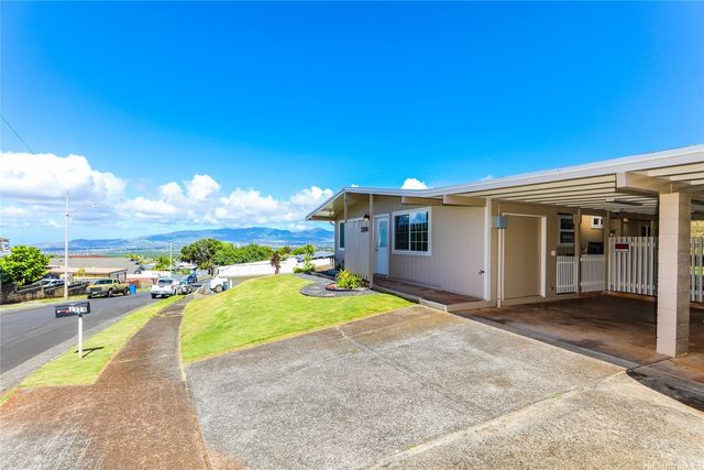 2374 Ahaiki Street, Pearl City, HI 96782