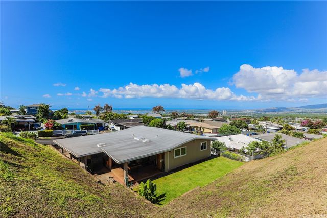 2374 Ahaiki Street, Pearl City, HI 96782
