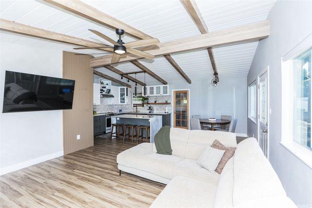 2374 Ahaiki Street, Pearl City, HI 96782