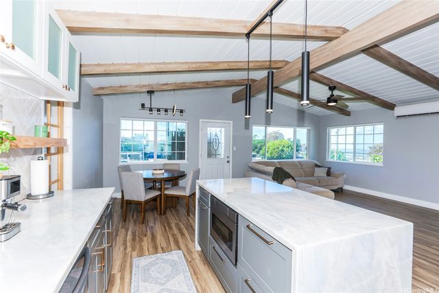 2374 Ahaiki Street, Pearl City, HI 96782