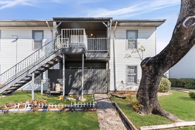 7200 Clarewood Drive 1805, Houston, TX 77036