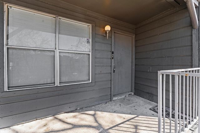 7200 Clarewood Drive 1805, Houston, TX 77036