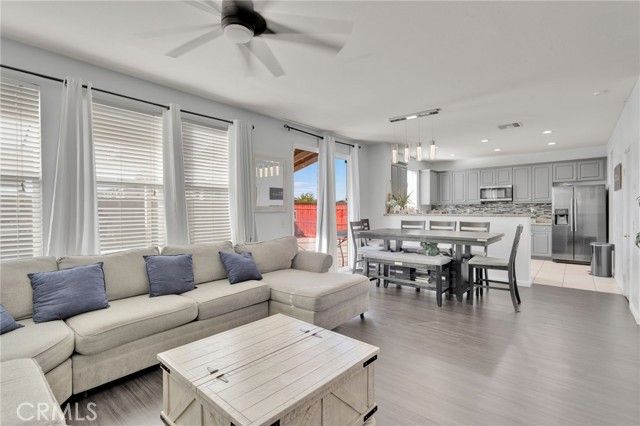 8738 Redondo, Hesperia, CA 92344