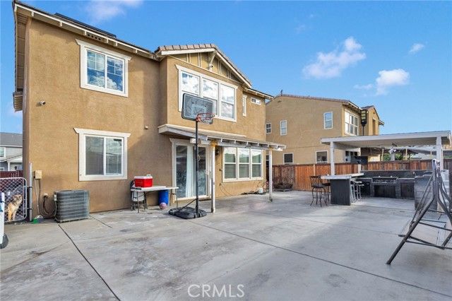 8738 Redondo, Hesperia, CA 92344