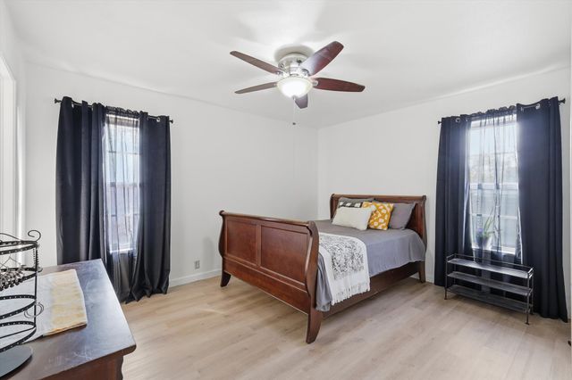 612 N 10th Street, Sanger, TX 76266