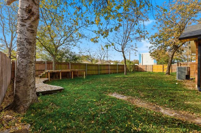 612 N 10th Street, Sanger, TX 76266