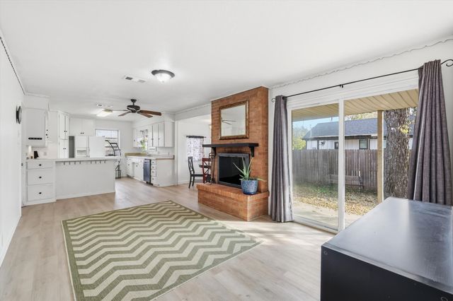 612 N 10th Street, Sanger, TX 76266