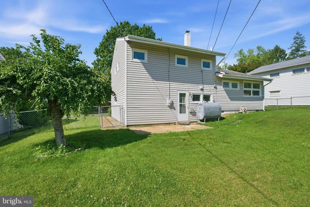 141 S SHELLEY DR, Claymont, DE 19703