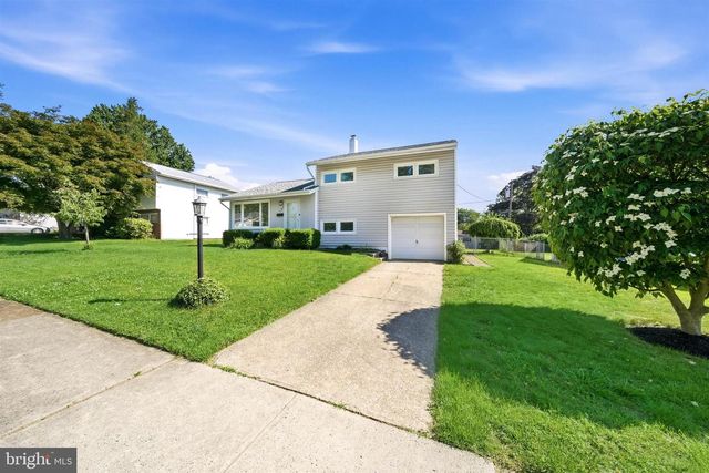 141 S SHELLEY DR, Claymont, DE 19703