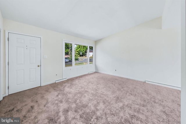 141 S SHELLEY DR, Claymont, DE 19703