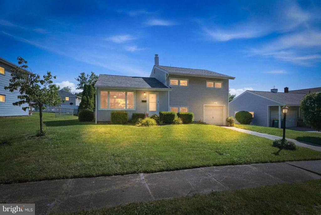 141 S SHELLEY DR, Claymont, DE 19703