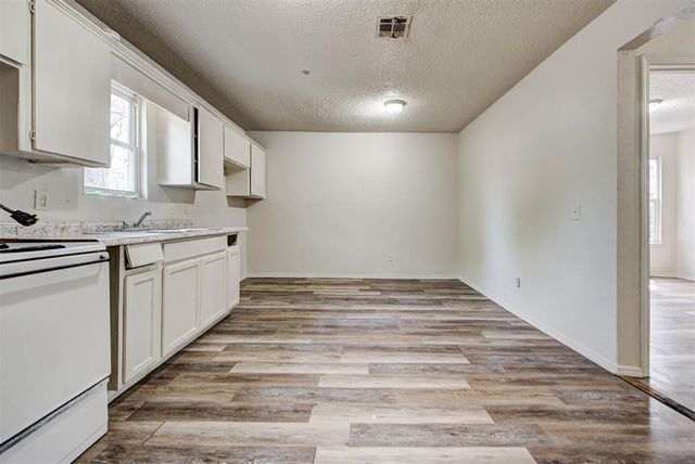 1421 NW 7th Street, Oklahoma City, OK 73106