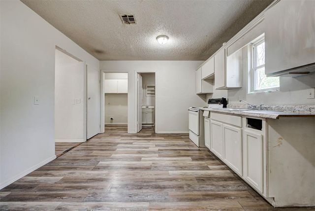 1421 NW 7th Street, Oklahoma City, OK 73106