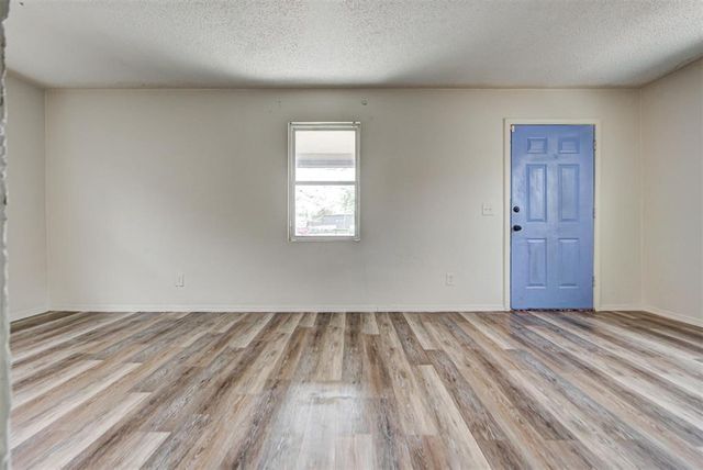 1421 NW 7th Street, Oklahoma City, OK 73106