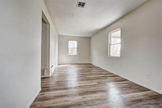 1421 NW 7th Street, Oklahoma City, OK 73106