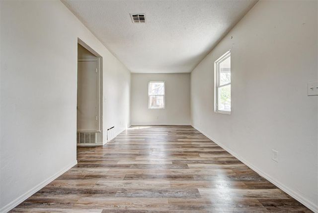 1421 NW 7th Street, Oklahoma City, OK 73106