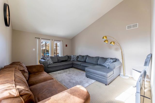 1114 Kylemore Court, Joliet, IL 60431