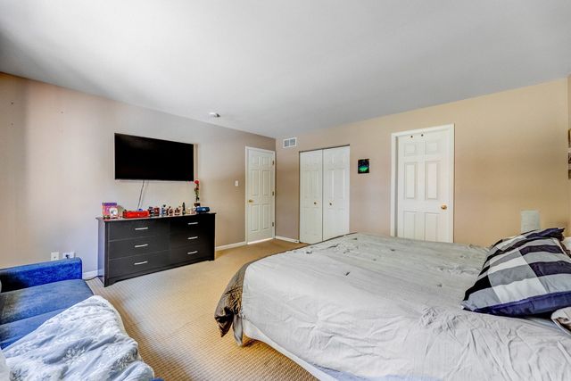 1114 Kylemore Court, Joliet, IL 60431