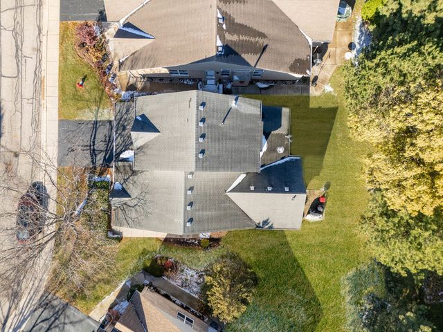 1114 Kylemore Court, Joliet, IL 60431