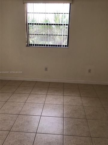 10975 SW 107th St 302, Miami, FL 33176