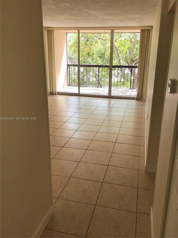 10975 SW 107th St 302, Miami, FL 33176