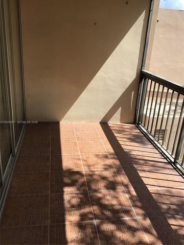 10975 SW 107th St 302, Miami, FL 33176
